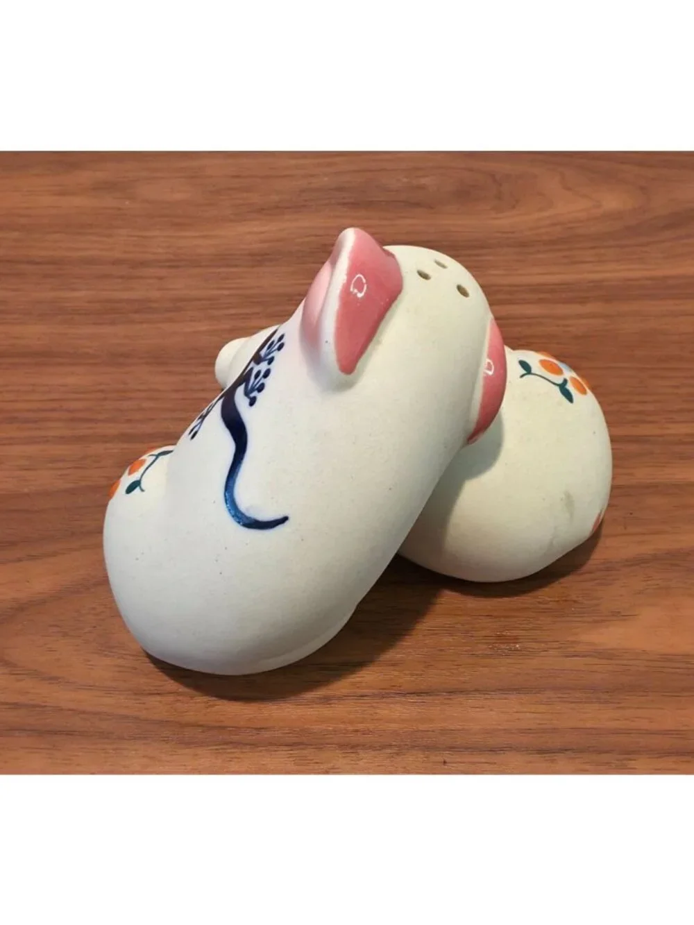 Vintage Hand-Painted Ceramic Pig Salt & Pepper Shakers w/ Gecko & Floral Design